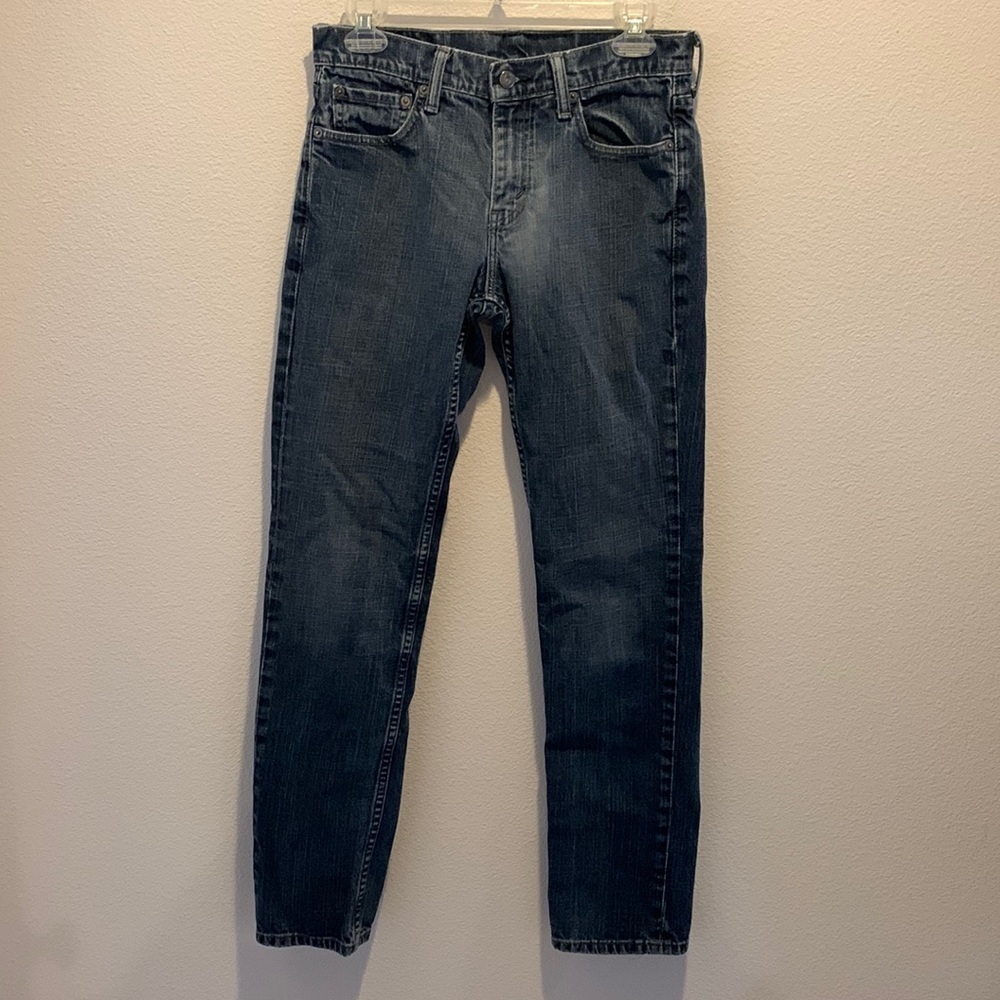 Levi’s Mens Straight Leg. 29x32. Black patch. Zip fly.​​​​​​​​​​​​​​​​​​​​
